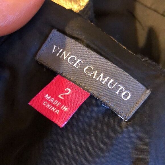 Vince Camuto cute sleeveless top lined - Picture 3 of 5